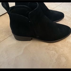 Womens Dolce Vita Tessey Short Ankle Booties,